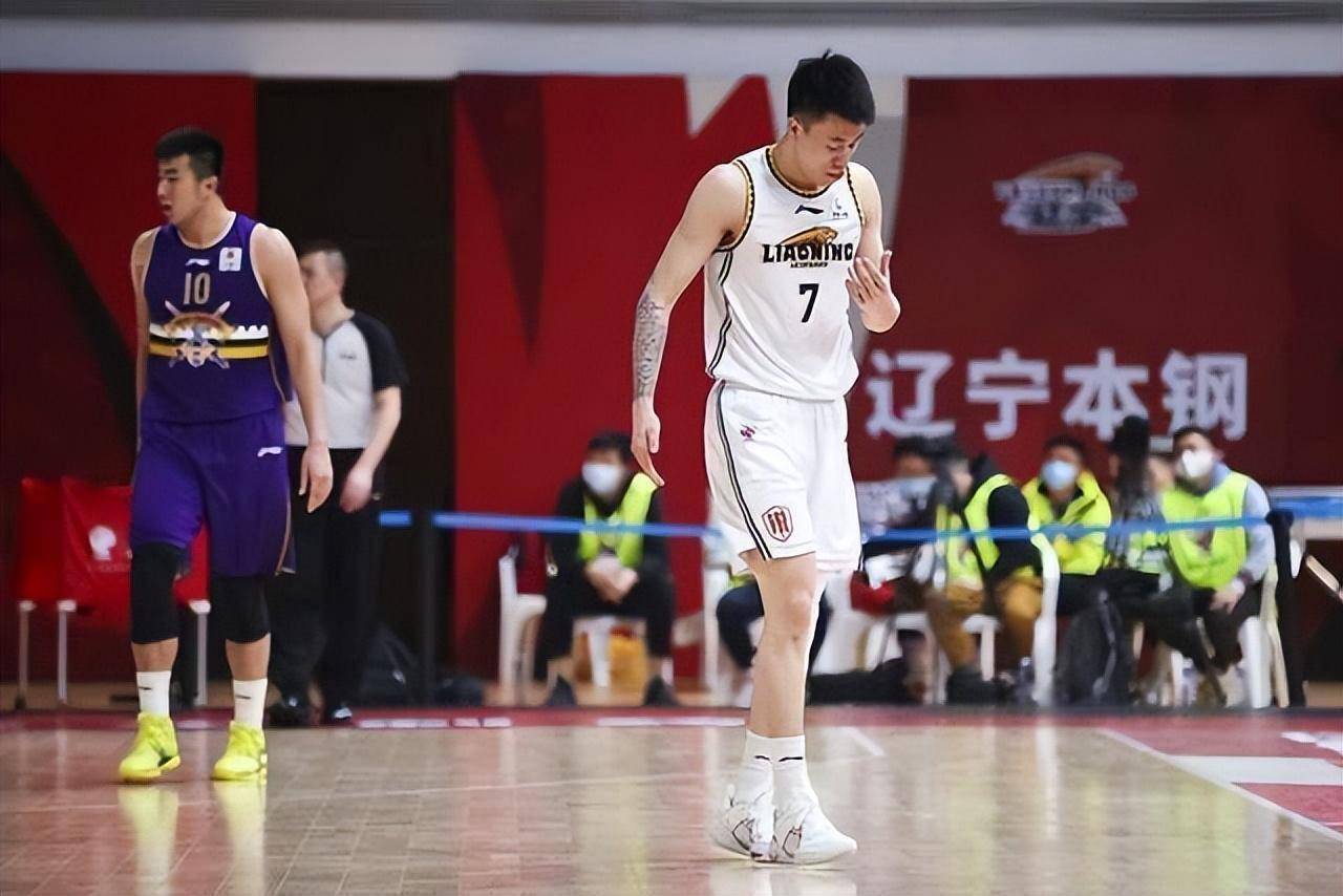 亚博体育入口 -包含赛后NBA常规赛传出新动向，辽宁本钢绝杀压哨，管理层表态：质疑声仍在，更衣室氛围转暖的词条