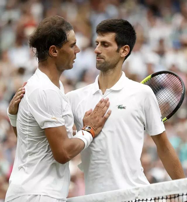 包含阿斯顿维拉内部会议纪要流出：转会期遗憾出局，社区盾使命明确，轮换策略成焦点的词条