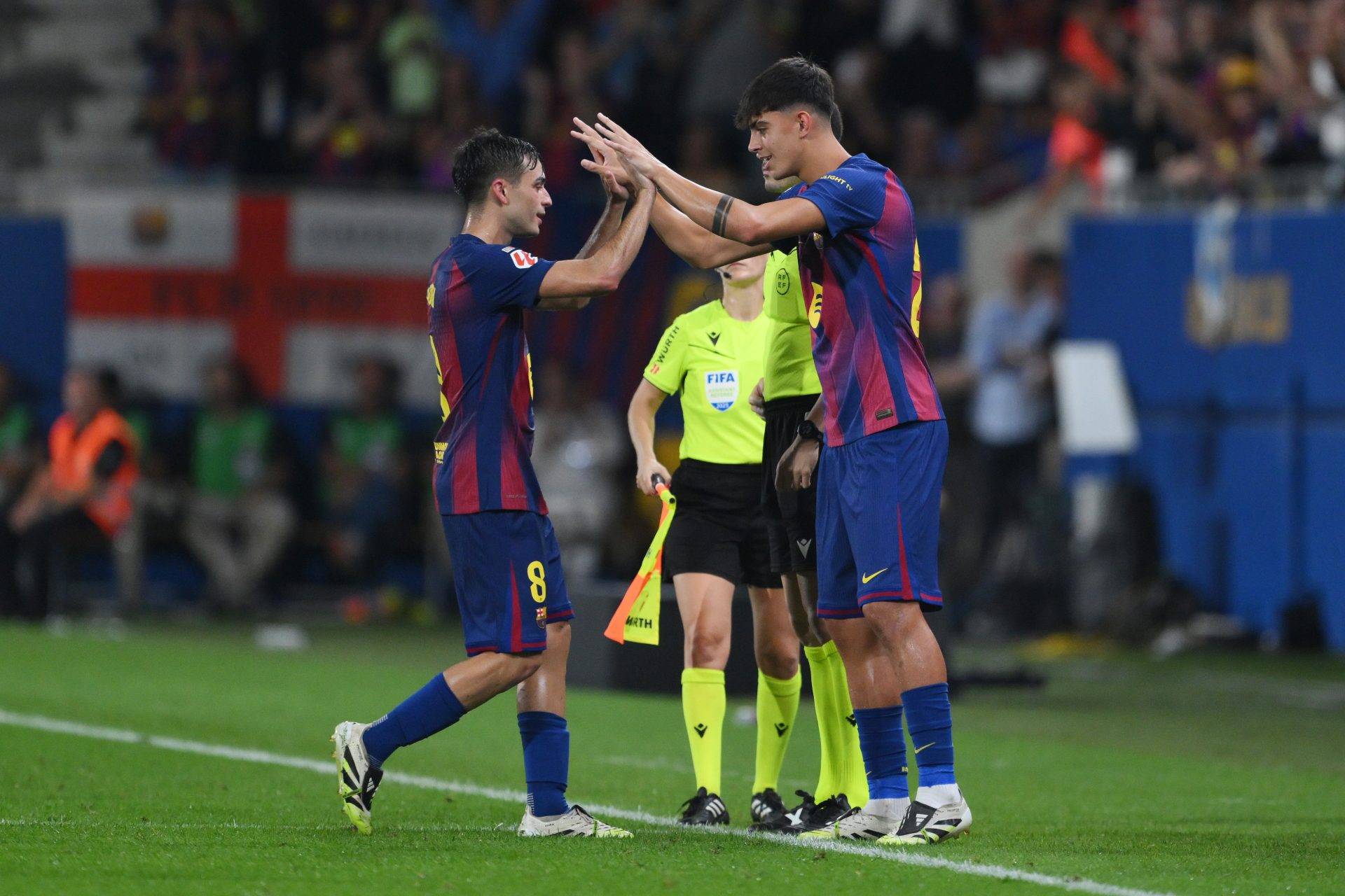 赛前体能课后,巴塞罗那门线救险备战CBA常规赛,底气十足,更衣室氛围转暖(巴塞罗那比赛视频回放) 赛前体能课后,巴塞罗那门线救险备战CBA常规赛,底气十足,更衣室氛围转暖(巴塞罗那比赛视频回放)