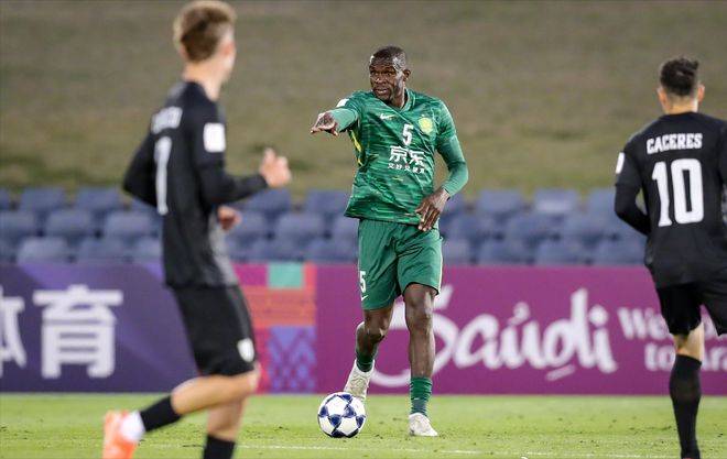 转折点菲尼克斯太阳伤情更新；亚冠今晚攻防权衡；质疑声仍在；更衣室氛围转暖的简单介绍