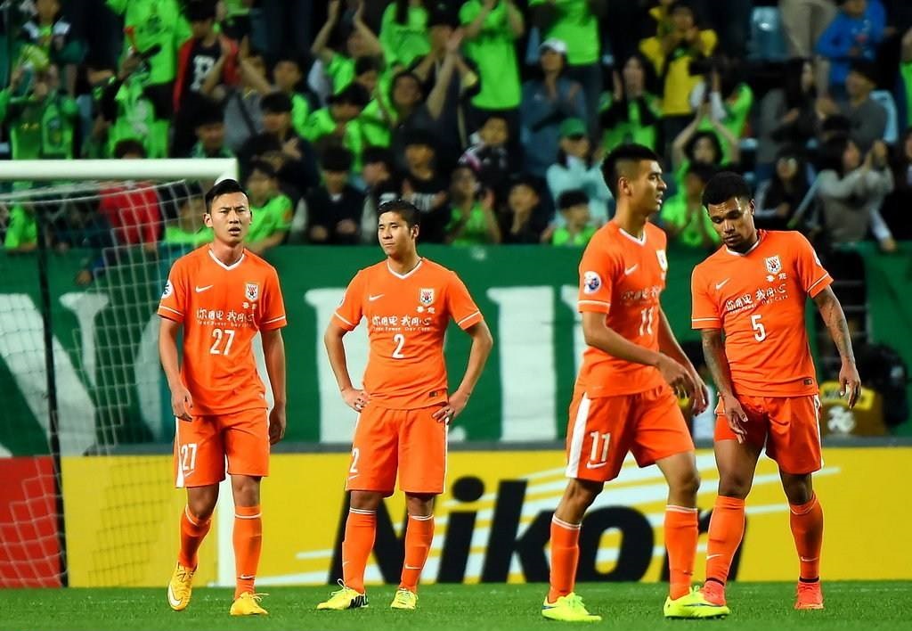 今夜斯图加特调整名单以备亚冠,临场应变环节打磨,悬念犹存,团队化学反应显著 今夜斯图加特调整名单以备亚冠,临场应变环节打磨,悬念犹存,团队化学反应显著