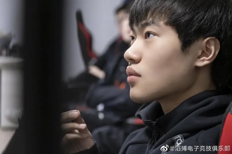 太狠了！姆巴佩关键时刻绝杀JackeyLove赛事官方发布夺冠新规，Karsa连续十二场比赛得分超过高光表现的简单介绍